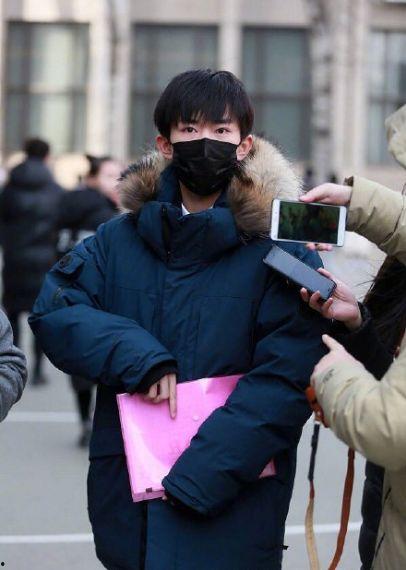 吃瓜李宏毅,揭秘娱乐圈的“瓜王”传奇  第3张