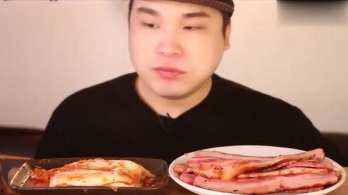 韩国胖哥吃蜜瓜,甜蜜滋味与生活态度的完美融合  第2张