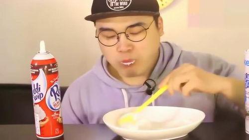 韩国胖哥吃蜜瓜,甜蜜滋味与生活态度的完美融合  第3张