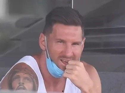 窝边吃瓜群众,揭秘社区里的八卦风云  第3张