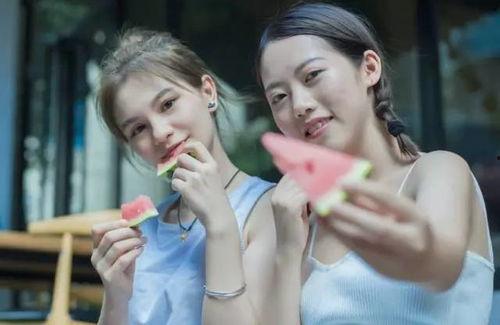 vivian张吃瓜,揭秘娱乐圈的“吃瓜”风云  第3张