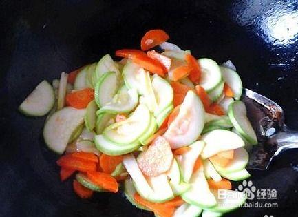 猴子吃茄瓜,自然界的美食探索之旅  第2张