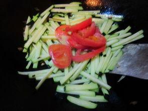 黑皮瓜炒着吃,家常美味新体验  第3张