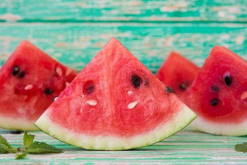 吃瓜模板文案,一场关于瓜田的狂欢盛宴  第2张