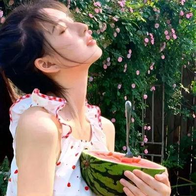 在线吃瓜头像女,揭秘在线吃瓜头像女生的魅力风采  第2张