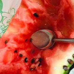 老外吃麒麟瓜好吗图片,新奇体验下的美食探索  第2张