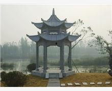 明德阁亭子吃瓜,夏日吃瓜，品味古韵时光  第3张