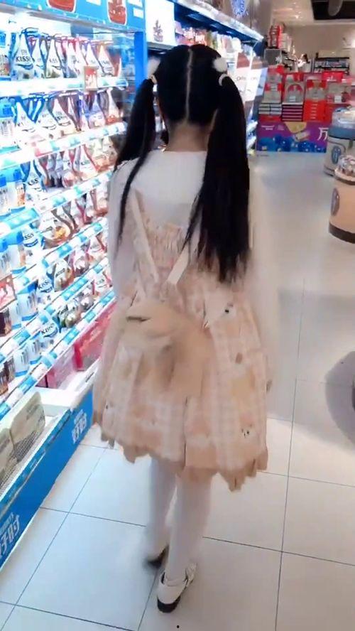 lo娘吃瓜,揭秘娱乐圈的甜蜜瓜田  第3张