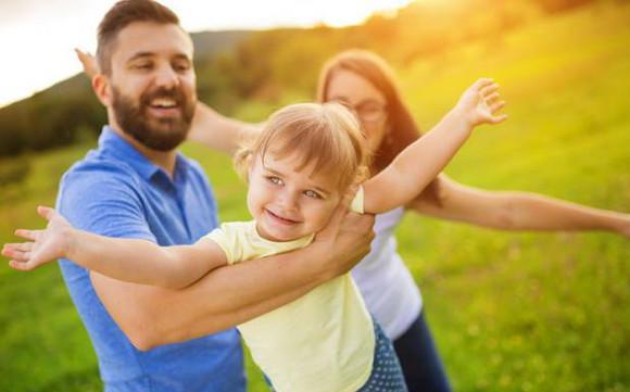 吃瓜小孩和爸爸,吃瓜小孩与爸爸的欢乐日常