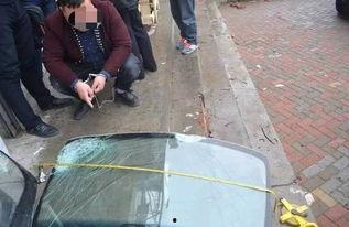 吃瓜撞车交警,交警现场调解，事件背后引热议  第2张