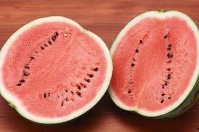 护肤品吃瓜,揭秘吃瓜也能养颜的秘密  第3张