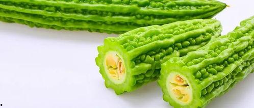 树顶下吃瓜,夏日休闲时光的美好记忆