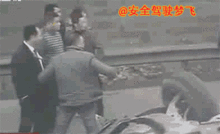 恐怖的吃瓜群众,揭秘恐怖吃瓜群众的惊悚幕后  第3张