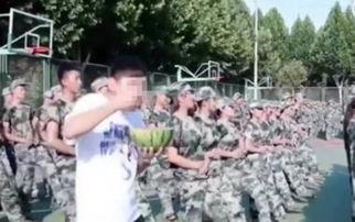 军训姚学姐吃瓜,揭秘军营里的“甜蜜”瞬间  第2张