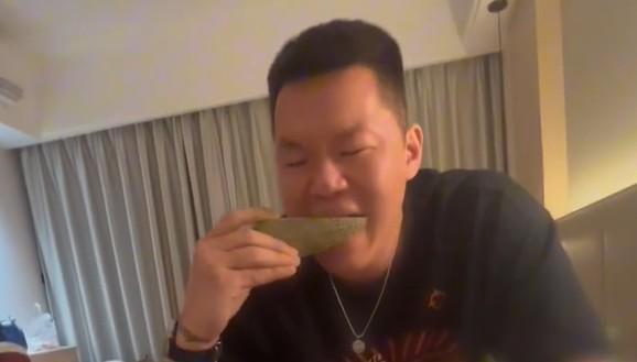 吃瓜视频16岁,吃瓜视频引发热议